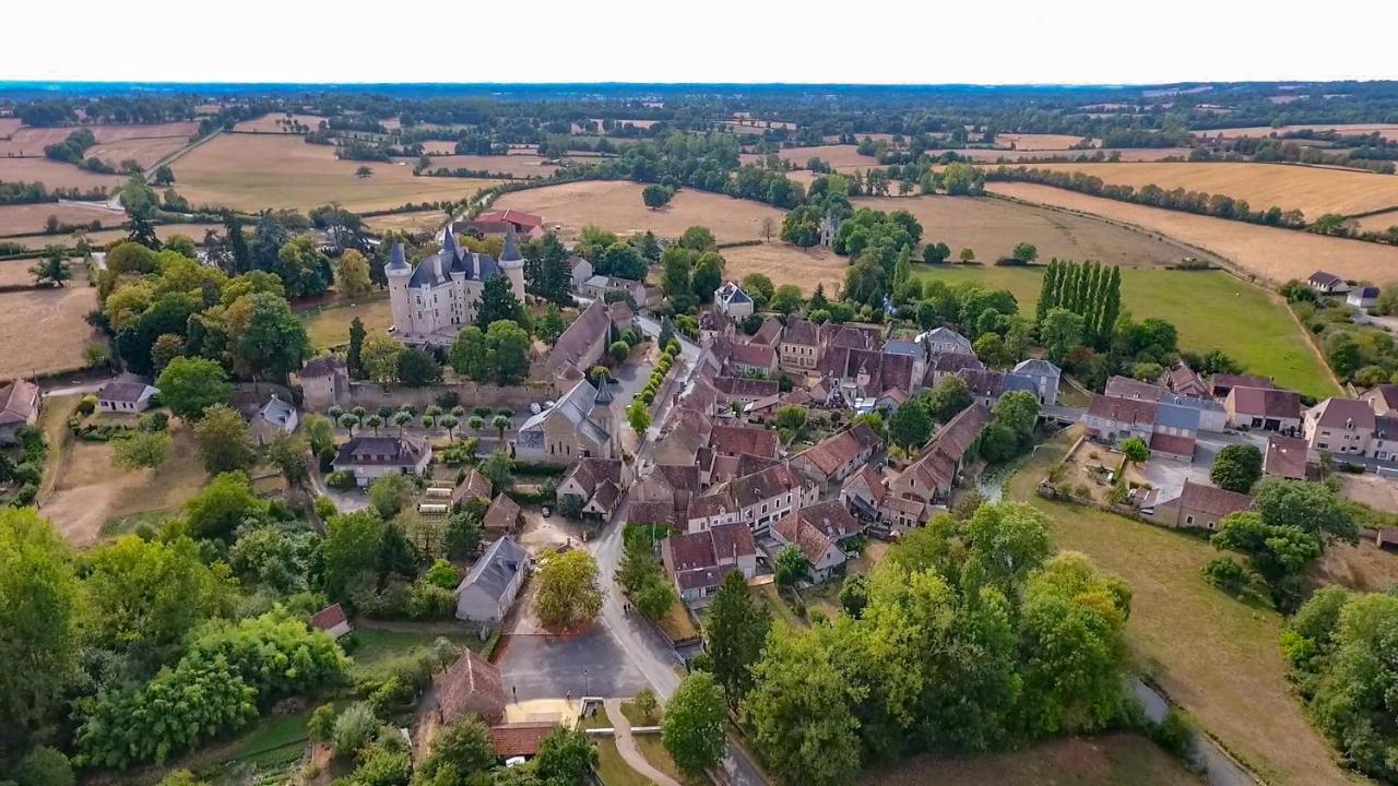 مبيت وإفطار Chateau Saint-Chartier المظهر الخارجي الصورة